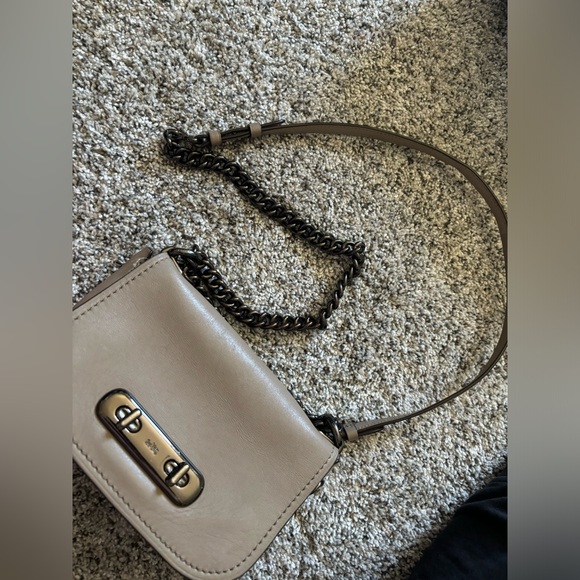 Coach cross body. Cream color with brass hardware - Picture 4 of 6